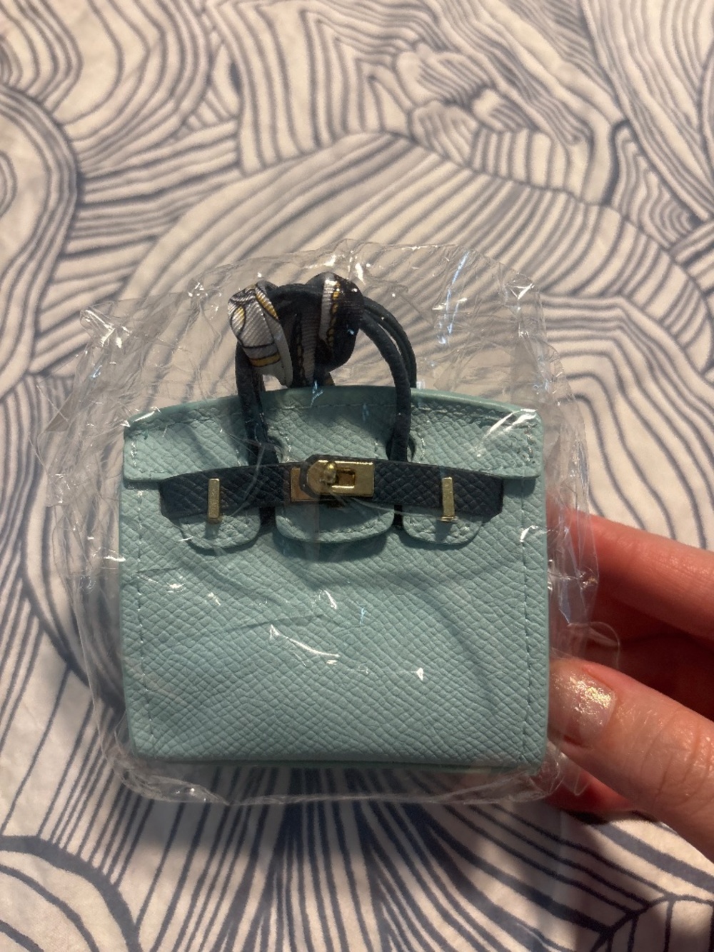 NEW IN BAG: mini purse bag charm pink/ AirPod case